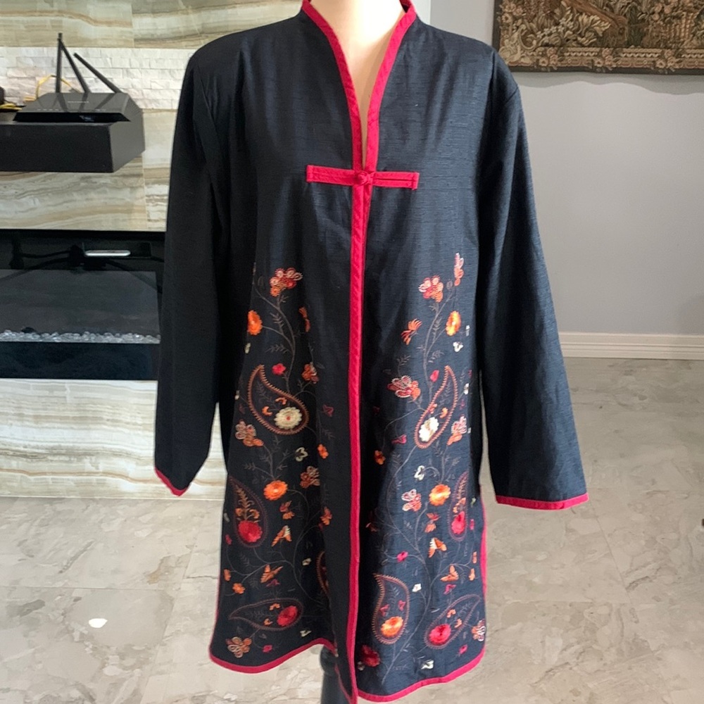 SILKLAND Black Oriental Embroidery Coat. Size 2X